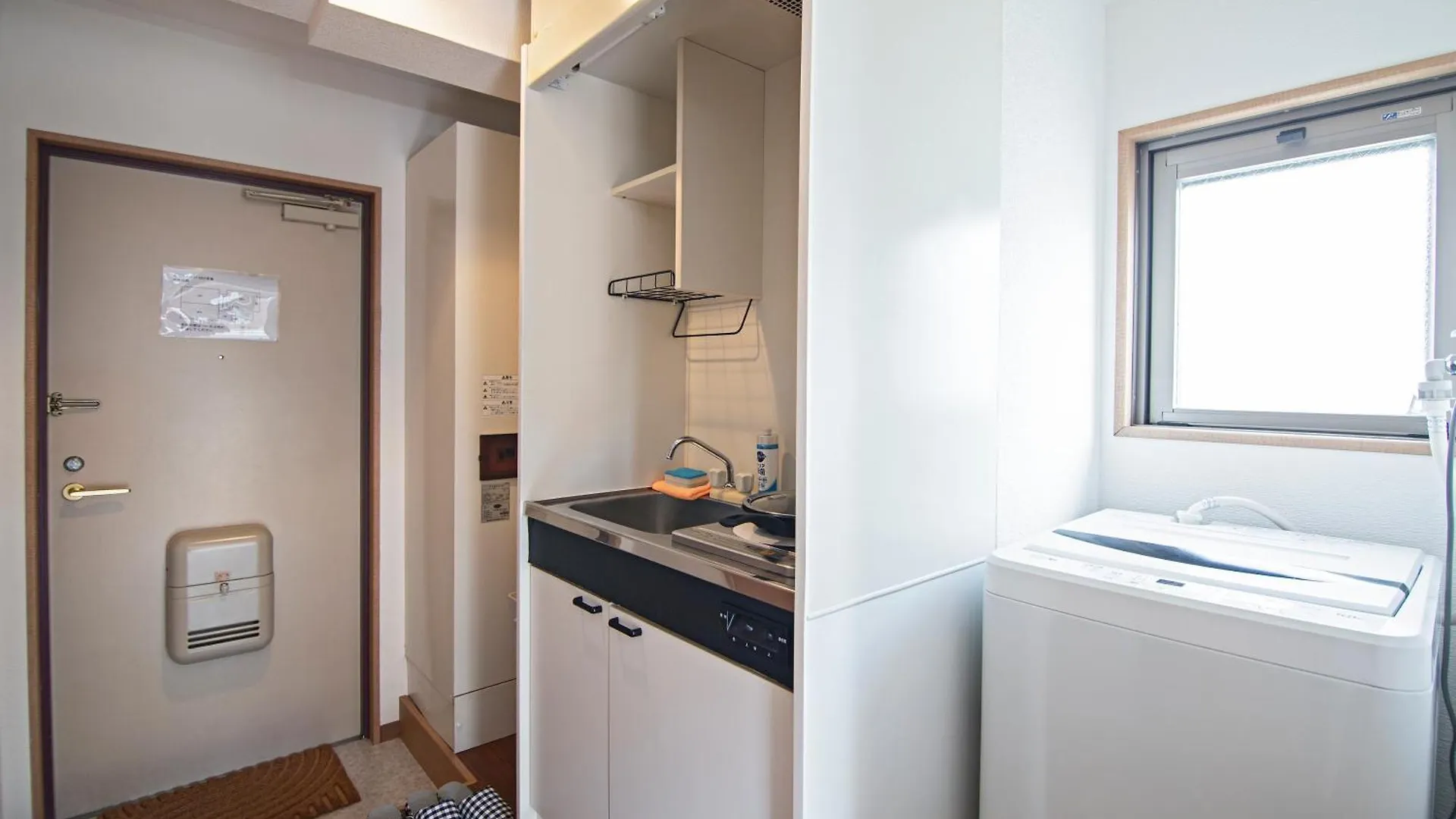 Namba Apartment 3 Min Walk From Imamiya Or Daikokucho Station Osaka