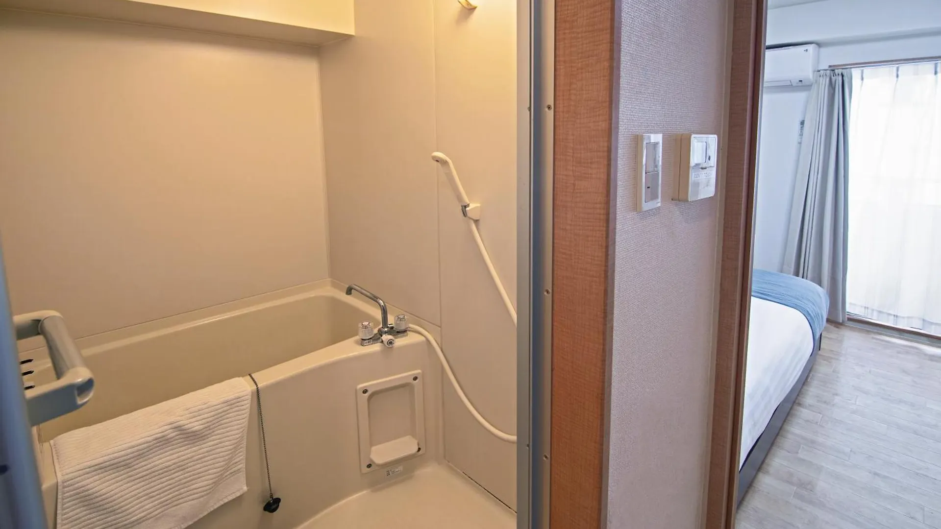 Namba Apartment 3 Min Walk From Imamiya Or Daikokucho Station Osaka