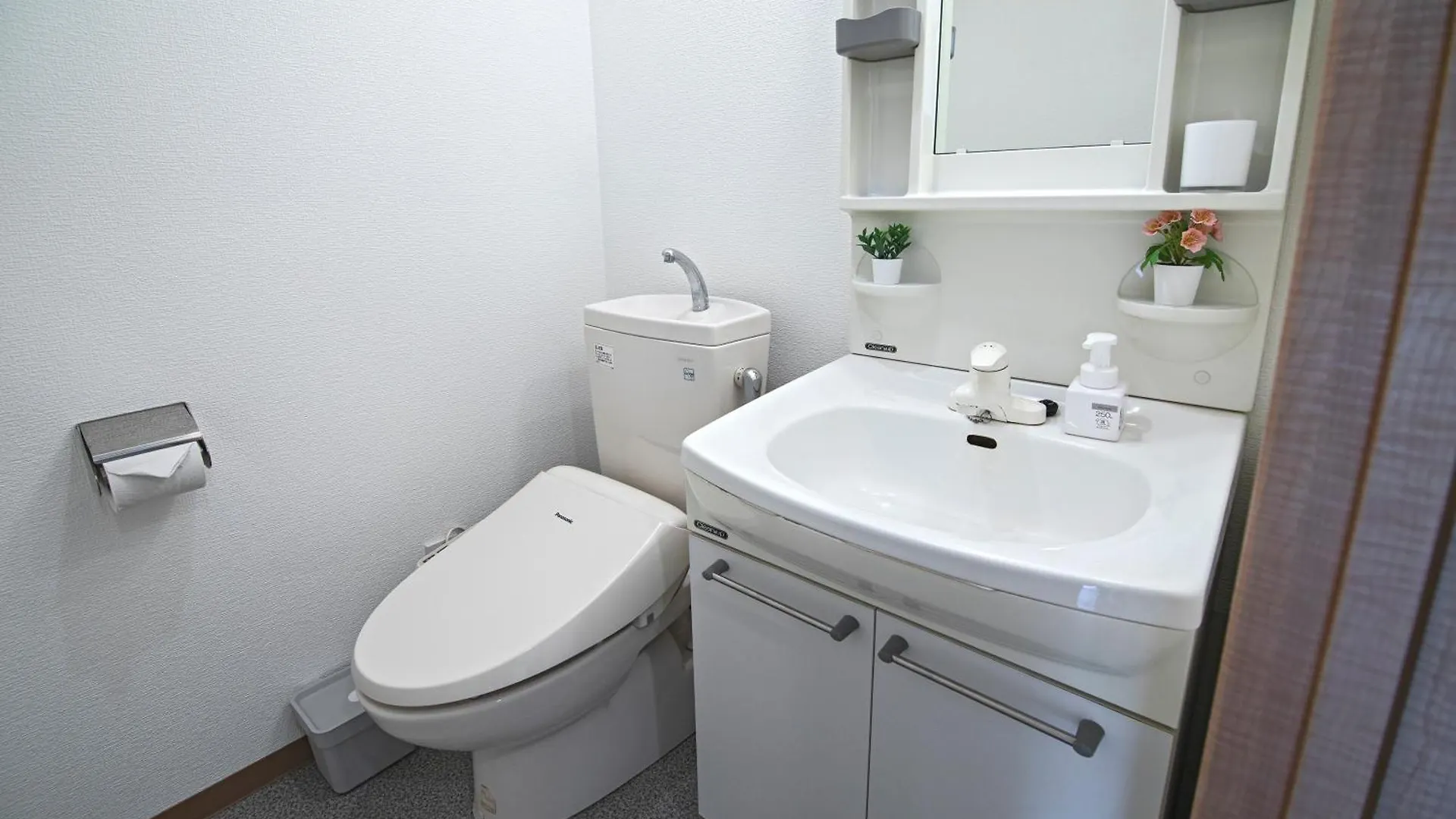 Namba Apartment 3 Min Walk From Imamiya Or Daikokucho Station Osaka 0*,